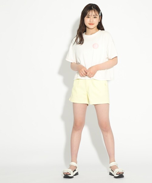 PINK-latte(ピンクラテ)の「【スマイリー・フェイス】スマイリーコラボショート丈Tシャツ(Tシャツ/カットソー・キッズ・オフホワイト/グリーン・15 /14/16)」の11枚目の写真