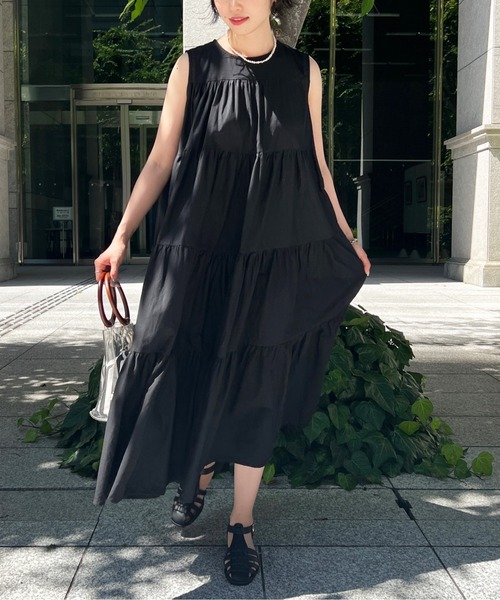 Chez toi(シェトワ)の「ノースリボリュームティアードワンピース(ワンピース・レディース・ブラック/レッド/オフホワイト・FREE)」の1枚目の写真