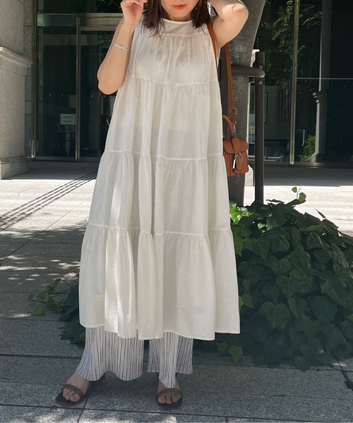 Chez toi(シェトワ)の「ノースリボリュームティアードワンピース(ワンピース・レディース・ブラック/レッド/オフホワイト・FREE)」の4枚目の写真