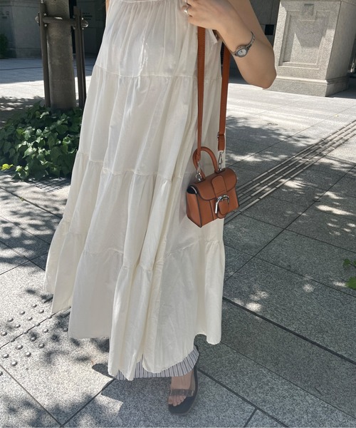 Chez toi(シェトワ)の「ノースリボリュームティアードワンピース(ワンピース・レディース・ブラック/レッド/オフホワイト・FREE)」の8枚目の写真