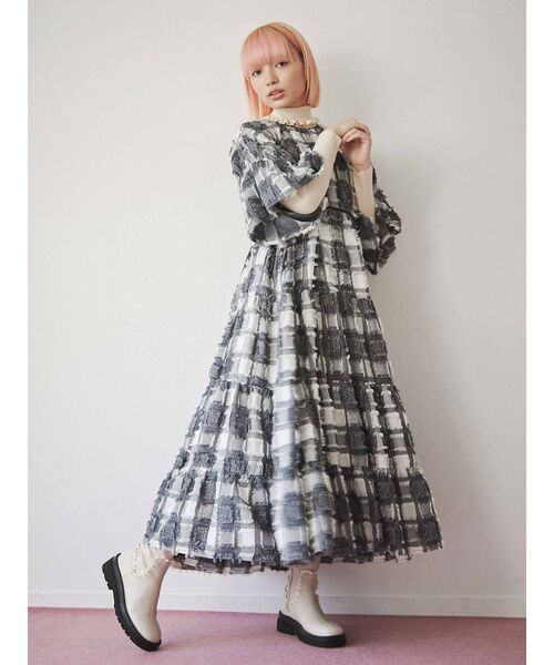 merry jenny（メリージェニー）の「フリルトラックソールブーツ（ブーツ・レディース・アイボリー/ブラック・MEDIUM/LARGE）」の5枚目の写真