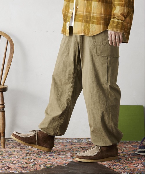 JOURNAL STANDARD relume（ジャーナルスタンダード　レリューム）の「【HOUSE HOLD / ハウスホールド】イージーワイドカーゴパンツ（カーゴパンツ・メンズ・ブラック/ナチュラル/カーキ/グレー・2/3/4）」の15枚目の写真