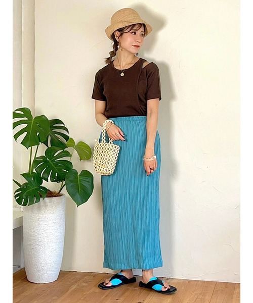 Green　Parks（グリーンパークス）の「☆remi ☆プロデュースアイテム　アシンメトリーショルダースキンアウトニットプルオーバー（Tシャツ/カットソー・レディース・ブラウン/オフホワイト/カーキ・FREE）」の5枚目の写真