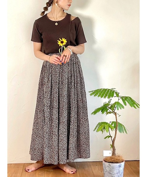 Green　Parks（グリーンパークス）の「☆remi ☆プロデュースアイテム　アシンメトリーショルダースキンアウトニットプルオーバー（Tシャツ/カットソー・レディース・ブラウン/オフホワイト/カーキ・FREE）」の6枚目の写真