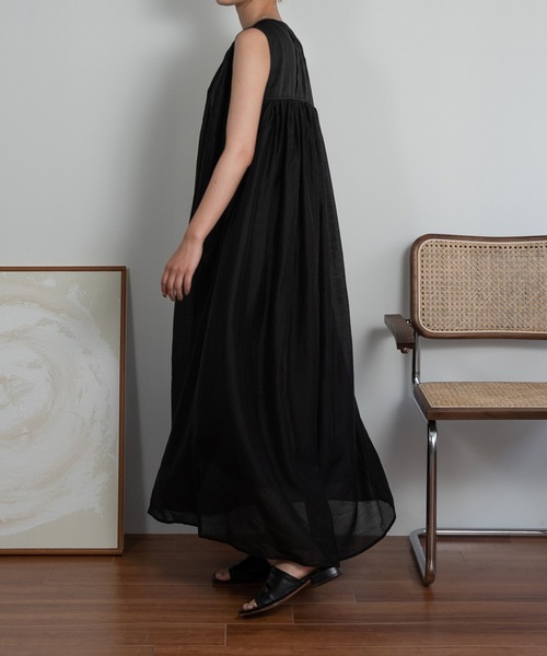 Amiur(エミレ)の「moelleux no sleeve ops(ワンピース・レディース・ブラック/アイボリー・S/M)」の10枚目の写真