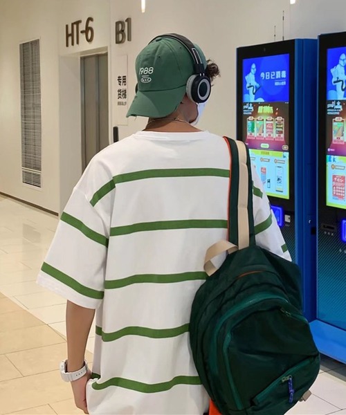 NO NEED(ノーニード)の「ワイドボーダーBIGシルエットTシャツ オーバーサイズ/マルチボーダー/(Tシャツ/カットソー・メンズ・ホワイト/グレー/ブルー・フリ-)」の4枚目の写真