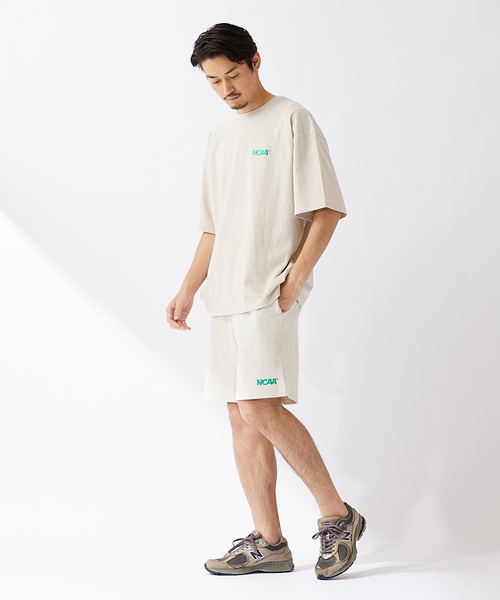 NCAA(エヌシーエーエー)の「【NCAA×JOURNAL STANDARD】別注 ロゴ刺繍スウェットショーツ(スウェットパンツ・メンズ・ネイビー/グリーン/アイボリー・MEDIUM/LARGE)」の5枚目の写真