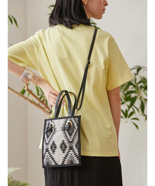 AMERICAN HOLIC（アメリカンホリック）の「パターンジャガード2WAYバック（ショルダーバッグ・レディース・グレー系その他2/ブラック・FREE）」の2枚目の写真