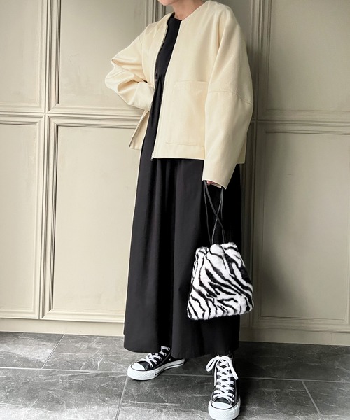 JUNOAH（ジュノア）の「ノーカラーランタンスリーブブルゾン（ブルゾン