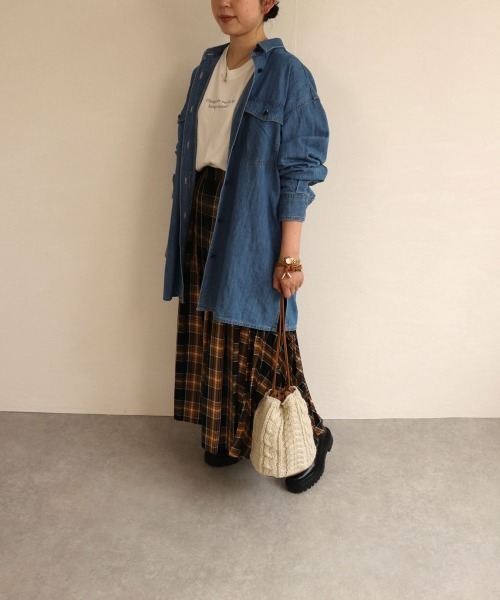 COLDE （コルデ）の「ケーブル編みニット巾着ショルダー（ショルダーバッグ・レディース・ベージュ/アイボリー/グレー・FREE）」の5枚目の写真