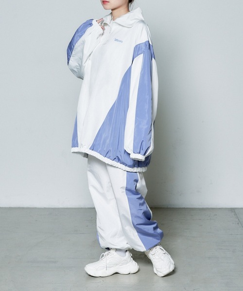 Whinny（ホワイニー）の「Whinny/スターリーペンギン（ブルゾン・レディース・ホワイト/サックスブルー/パープル/グレー/ブラック・FREE）」の8枚目の写真