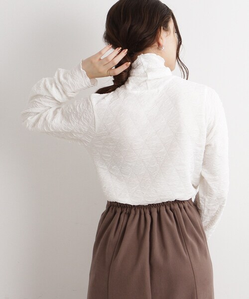 Cutie Blonde（キューティーブロンド）の「◆フクレメロウハイネックプルオーバー（Tシャツ/カットソー・レディース・ホワイト系/ブラック/ブラウン系・01/02/03）」の12枚目の写真