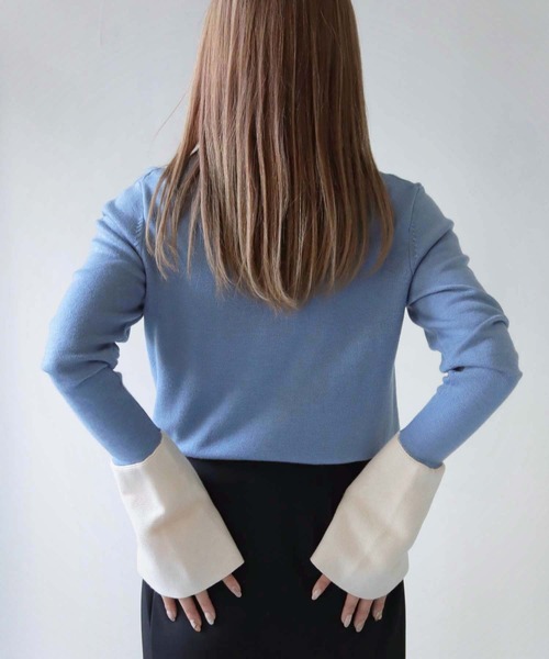 HER CLOSET（ハークローゼット）の「 【HER CLOSET】WEB限定配色ベルスリーブニット WEB LIMITED COLOR BLOCK BELL SLEEVE KNIT（ニット/セーター・レディース・アイボリー/グレー/ブルー・M）」の11枚目の写真