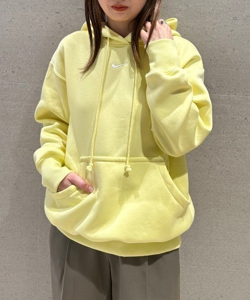 NIKE(ナイキ)の「【NIKE meets emmi】ナイキ ウィメンズ NSW スタイル フリース プルオーバー L/S フーディー O(パーカー・レディース・イエロー・SMALL/MEDIUM)」の12枚目の写真