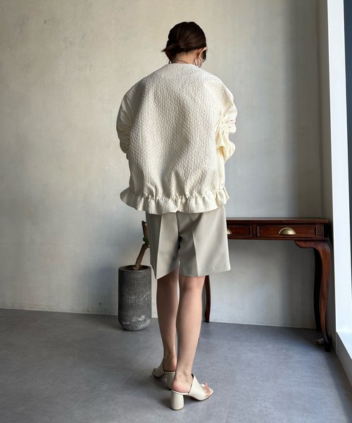 DouDou(ドゥドゥ)の「【WEB限定】ダイヤキルトジャガードドロストブルゾン(ライダースジャケット・レディース・ブラック/グリーン/アイボリー・FREE)」の10枚目の写真