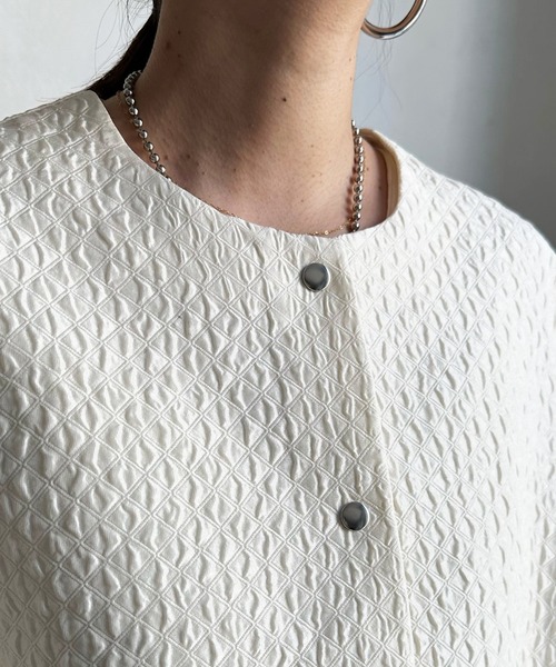 DouDou(ドゥドゥ)の「【WEB限定】ダイヤキルトジャガードドロストブルゾン(ライダースジャケット・レディース・ブラック/グリーン/アイボリー・FREE)」の22枚目の写真