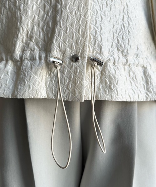 DouDou(ドゥドゥ)の「【WEB限定】ダイヤキルトジャガードドロストブルゾン(ライダースジャケット・レディース・ブラック/グリーン/アイボリー・FREE)」の13枚目の写真