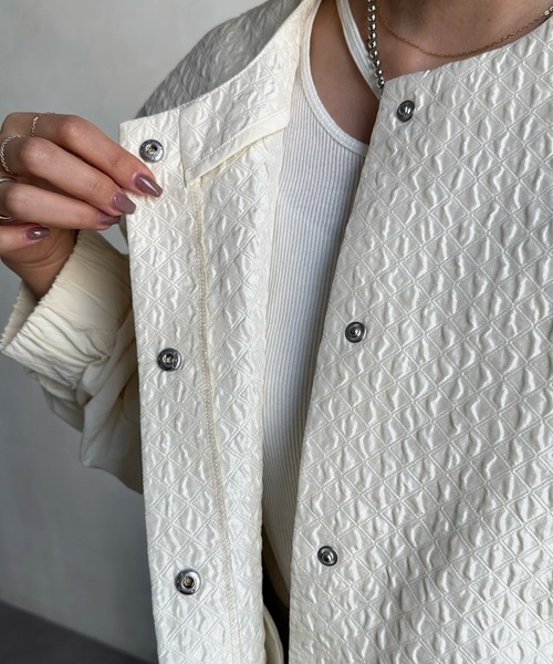 DouDou(ドゥドゥ)の「【WEB限定】ダイヤキルトジャガードドロストブルゾン(ライダースジャケット・レディース・ブラック/グリーン/アイボリー・FREE)」の18枚目の写真