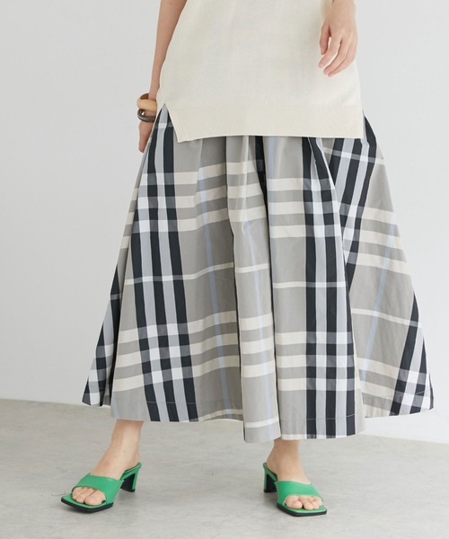 Doux archives（ドゥアルシーヴ）の「【2023SS】チェックボリュームスカート（スカート・レディース・ネイビー/グレイッシュベージュ/アイボリー/チャコールグレー/カーキ/グリーン/グレー/ブラック/ホワイト×ブラック/ネイビー×ホワイト・FREE）」の5枚目の写真