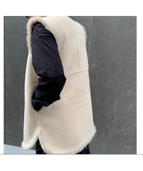 MYINE（マイン）の「エコファーリバーシブルファーベスト（ベスト・レディース・アイボリー/ピンク・FREE）」の4枚目の写真