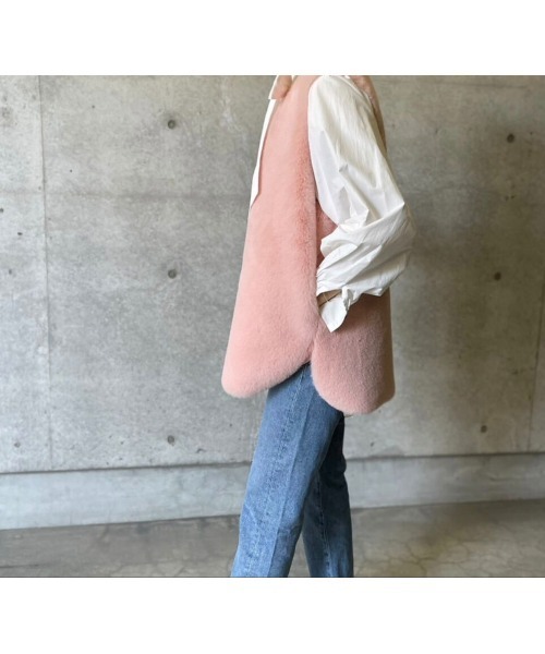 MYINE（マイン）の「エコファーリバーシブルファーベスト（ベスト・レディース・アイボリー/ピンク・FREE）」の11枚目の写真