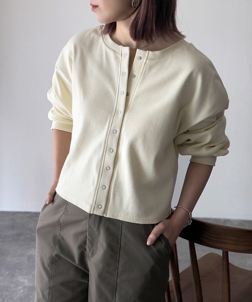 Riberry（リベリー）の「【セットアップ可】テレコリブ リングスナップボタンカーディガン（カーディガン/ボレロ・レディース・アイボリー/ブラック/ブルー/オートミール・FREE）」の2枚目の写真