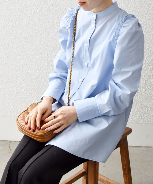 SHIPS any（シップス エニィ）の「SHIPS any:〈洗濯機可能〉REPREVE ショルダー フリル チュニック シャツ（シャツ/ブラウス・レディース・ブルー/ライトブルー・ONE SIZE）」の12枚目の写真