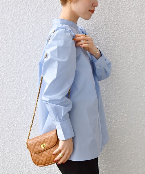 SHIPS any（シップス エニィ）の「SHIPS any:〈洗濯機可能〉REPREVE ショルダー フリル チュニック シャツ（シャツ/ブラウス・レディース・ブルー/ライトブルー・ONE SIZE）」の14枚目の写真