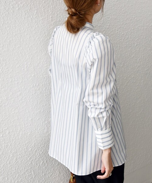 SHIPS any（シップス エニィ）の「SHIPS any:〈洗濯機可能〉REPREVE ショルダー フリル チュニック シャツ（シャツ/ブラウス・レディース・ブルー/ライトブルー・ONE SIZE）」の20枚目の写真