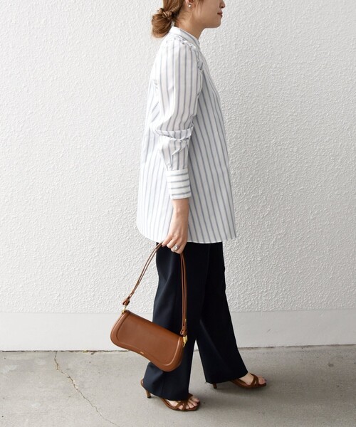 SHIPS any（シップス エニィ）の「SHIPS any:〈洗濯機可能〉REPREVE ショルダー フリル チュニック シャツ（シャツ/ブラウス・レディース・ブルー/ライトブルー・ONE SIZE）」の22枚目の写真