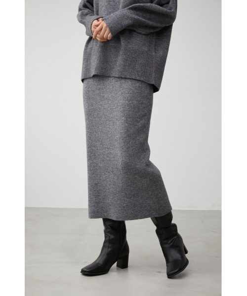 AZUL by moussy（アズールバイマウジー）の「RIB KNIT TIGHT SKIRT/リブニットタイトスカート（スカート・レディース・ライトベージュ/グレー/ブラック・SMALL/MEDIUM）」の2枚目の写真