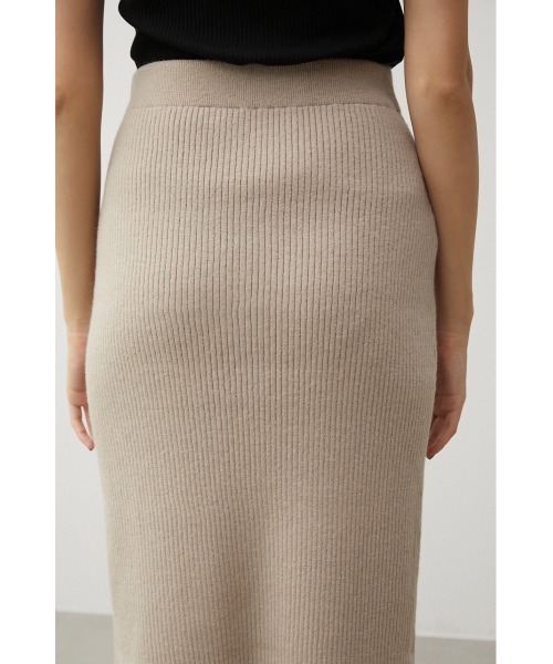 AZUL by moussy（アズールバイマウジー）の「RIB KNIT TIGHT SKIRT/リブニットタイトスカート（スカート・レディース・ライトベージュ/グレー/ブラック・SMALL/MEDIUM）」の6枚目の写真