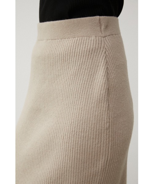 AZUL by moussy（アズールバイマウジー）の「RIB KNIT TIGHT SKIRT/リブニットタイトスカート（スカート・レディース・ライトベージュ/グレー/ブラック・SMALL/MEDIUM）」の5枚目の写真