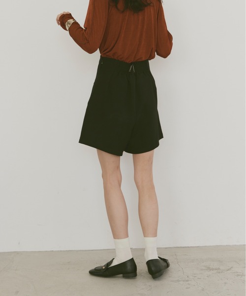 moi tytto（モイテュット）の「ハイウエストショートパンツ（その他パンツ・レディース・ブラック/ブラウン/ベージュ/ナチュラル/グレー・SMALL/MEDIUM）」の18枚目の写真