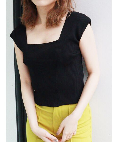 MURUA(ムルーア)の「バックオープンアシメニットタンク(タンクトップ・レディース・ホワイト/ブラック/ピンク/グリーン/ブルー/モカ・FREE)」の3枚目の写真