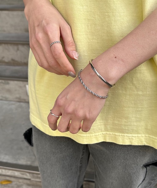 PAPILLONNER（パピヨネ）の「ツイスト2連ブレスレット/PAPILLONNER/パピヨネ（ブレスレット・レディース・シルバー/ゴールド・FREE）」の4枚目の写真