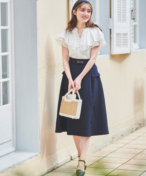 LAISSE PASSE(レッセパッセ)の「アイレットレースフリルブラウス(シャツ/ブラウス・レディース・アイボリー/ブラック・MEDIUM)」の5枚目の写真