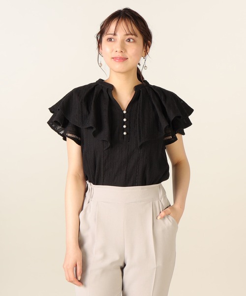 LAISSE PASSE(レッセパッセ)の「アイレットレースフリルブラウス(シャツ/ブラウス・レディース・アイボリー/ブラック・MEDIUM)」の7枚目の写真