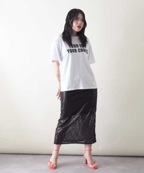 Bloom Closet（ブルームクローゼット）の「シークインスリットペンシルスカート（スカート・レディース・シルバーグレー/ブラック・MEDIUM/LARGE）」の4枚目の写真