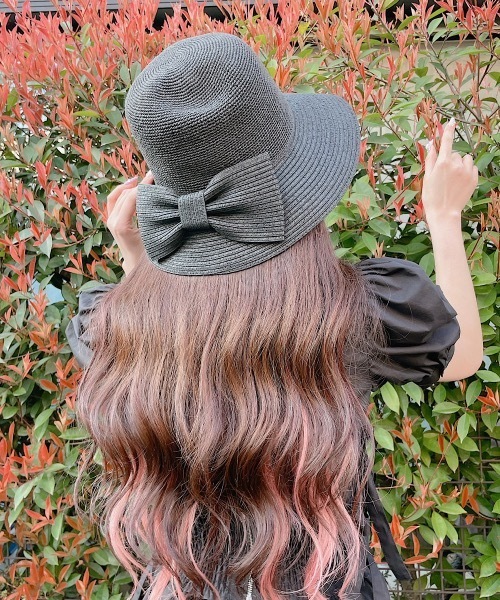 lilLilly(リルリリー)の「リボンストローハット(ハット・レディース・ピンク/ブラック・FREE)」の2枚目の写真