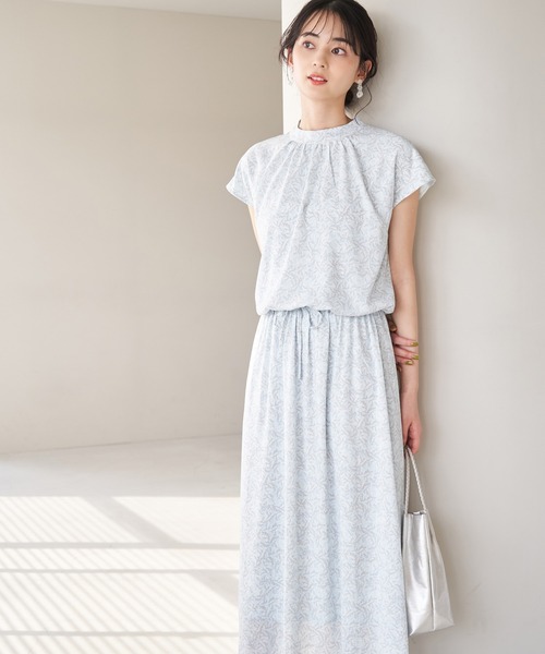 ROPE' PICNIC(ロペピクニック)の「花柄ワンピース(ワンピース・レディース・ブラック/ベージュ系その他/サックスブルー/イエロー・38)」の14枚目の写真