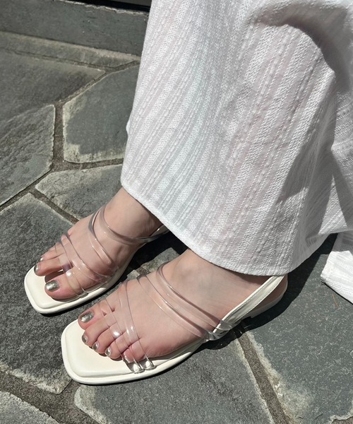 one after another NICE CLAUP（ワンアフターアナザーナイスクラップ）の「クリアチューブフラットサンダル（サンダル・レディース・アイボリー/ピンク/レッド・SMALL/MEDIUM/LARGE）」の2枚目の写真