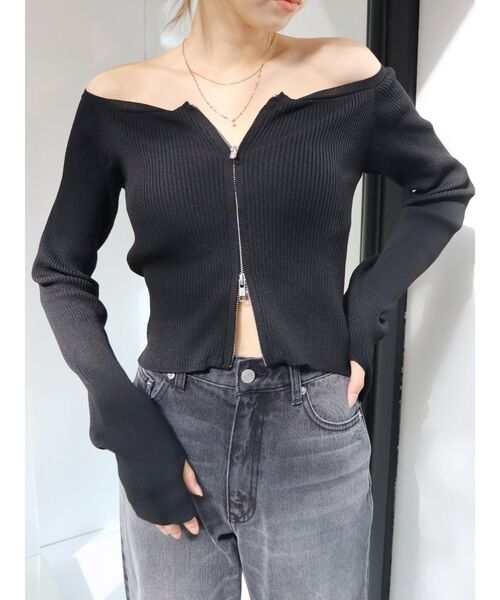 EVRIS（エヴリス）の「フロントジップオフショルニットトップス（ニット/セーター・レディース・ホワイト/ブラック/レッド/グリーン・FREE）」の9枚目の写真