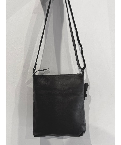 DECADE(ディケイド)の「オイルドカウレザー・ショルダーバッグDECADE(No-01436) Oiled Cow Leather Shoulder Bag ディケイド(ショルダーバッグ・メンズ・ブラック・フリー)」の11枚目の写真