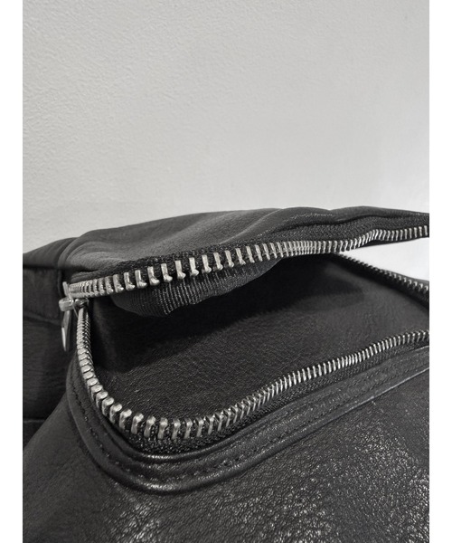 DECADE(ディケイド)の「オイルドカウレザー・ショルダーバッグDECADE(No-01436) Oiled Cow Leather Shoulder Bag ディケイド(ショルダーバッグ・メンズ・ブラック・フリー)」の13枚目の写真