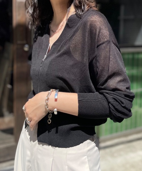 mi via loca(ミヴィアロカ)の「Vネック ダブルZIP シアー ボーダーニットカーディガン(カーディガン/ボレロ・レディース・パープル/イエロー/アイボリー/ホワイト×ブラック/ブラック・FREE)」の4枚目の写真