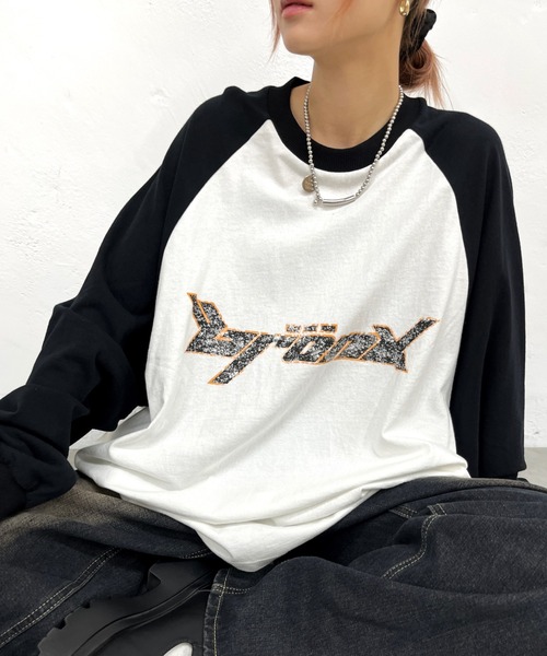 WHO'S WHO gallery（フーズフーギャラリー）の「【KOOKY'N/クーキー】BRONXヴィンテージライクロゴラグランロンT（Tシャツ/カットソー・レディース・ネイビー/ホワイト/チャコールグレー/ブラック/ブラウン・FREE）」の2枚目の写真