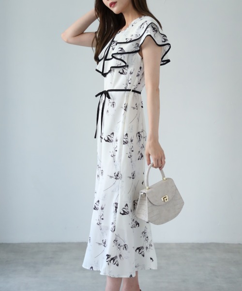 tocco closet(トッコ クローゼット)の「【ZOZO限定】りぼん付きビックカラーフラワートワルドジュイプリントワンピース(ワンピース・レディース・ブラック/オフホワイト/グレイッシュブルー/ピンク系その他・M)」の21枚目の写真