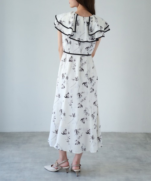 tocco closet(トッコ クローゼット)の「【ZOZO限定】りぼん付きビックカラーフラワートワルドジュイプリントワンピース(ワンピース・レディース・ブラック/オフホワイト/グレイッシュブルー/ピンク系その他・M)」の22枚目の写真