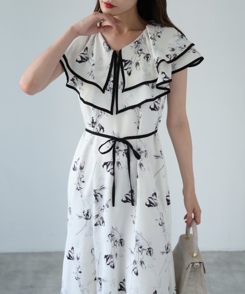 tocco closet(トッコ クローゼット)の「【ZOZO限定】りぼん付きビックカラーフラワートワルドジュイプリントワンピース(ワンピース・レディース・ブラック/オフホワイト/グレイッシュブルー/ピンク系その他・M)」の19枚目の写真
